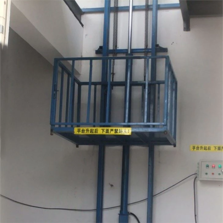 Cargo Lift Small