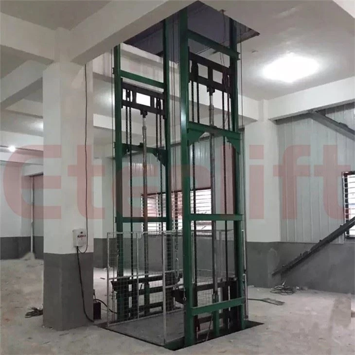 Cargo Lift Small